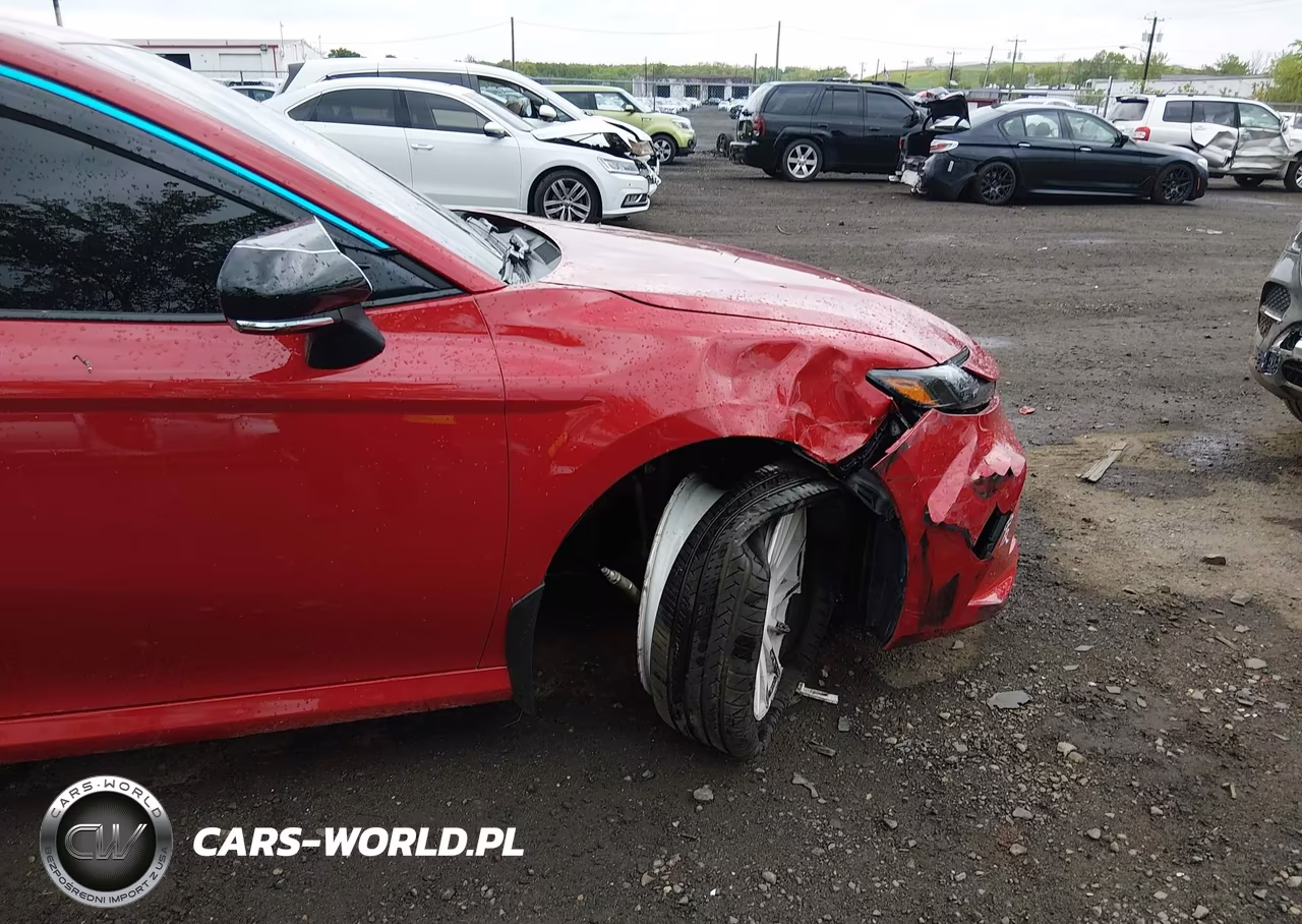 2025 Toyota Camry Le VIN:4T1DAACK8SU159454 - 6
