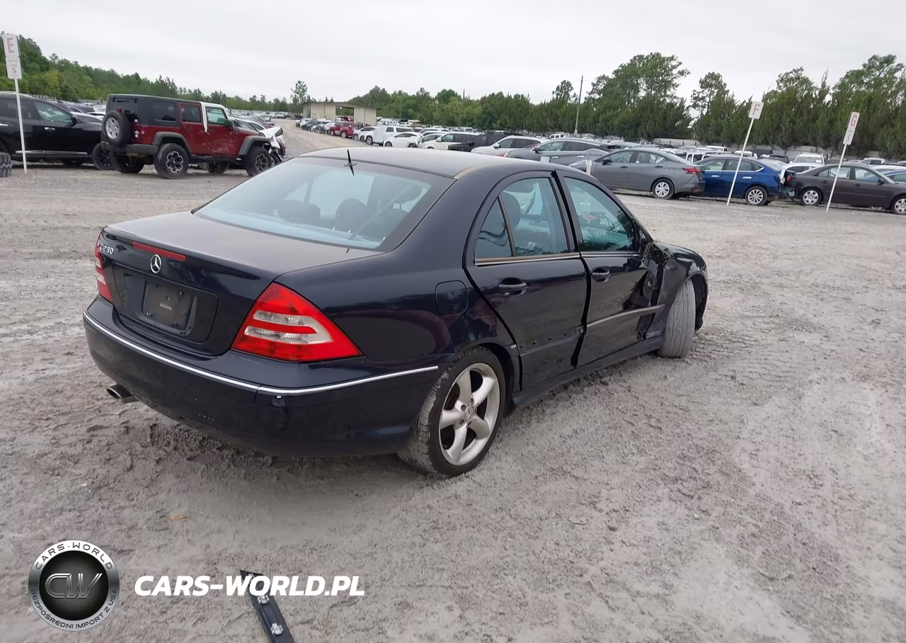2006 Mercedes-Benz C-Class Sport VIN:WDBRF52H86F752801 - 4