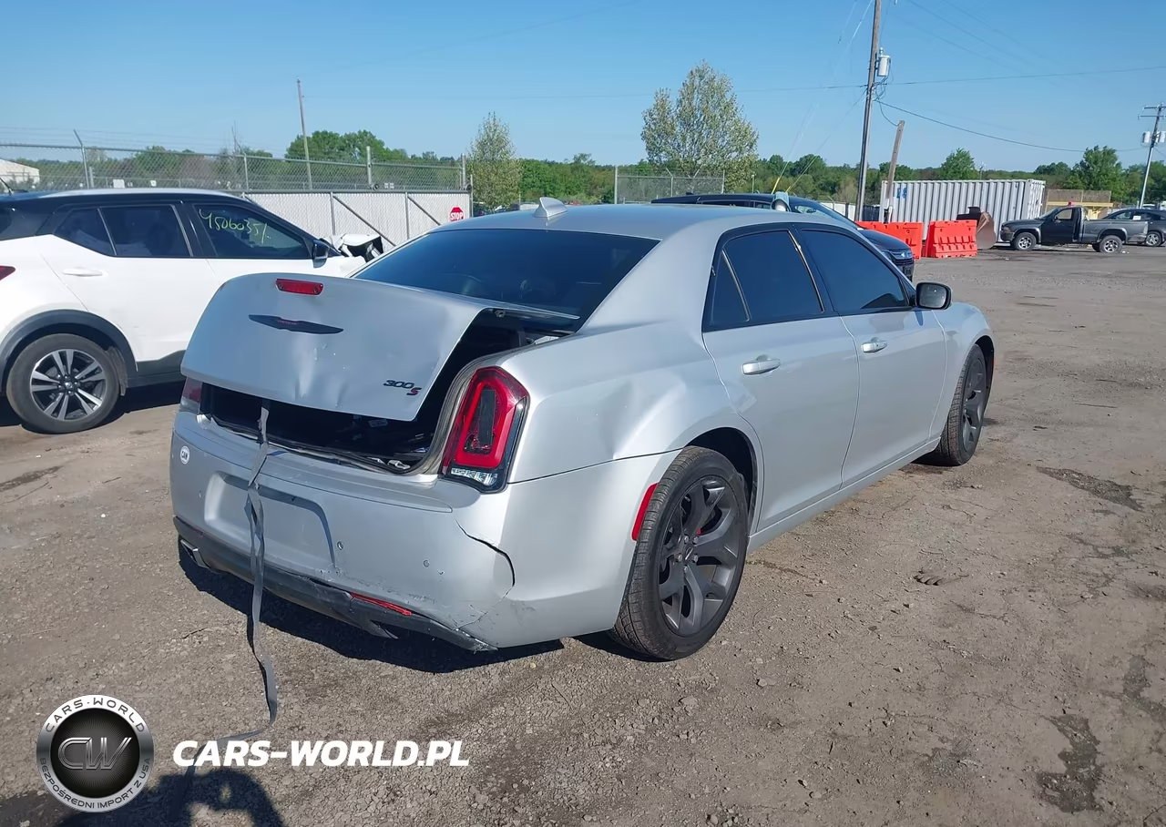 2021 Chrysler 300 300S VIN:2C3CCABG3MH525533 - 4