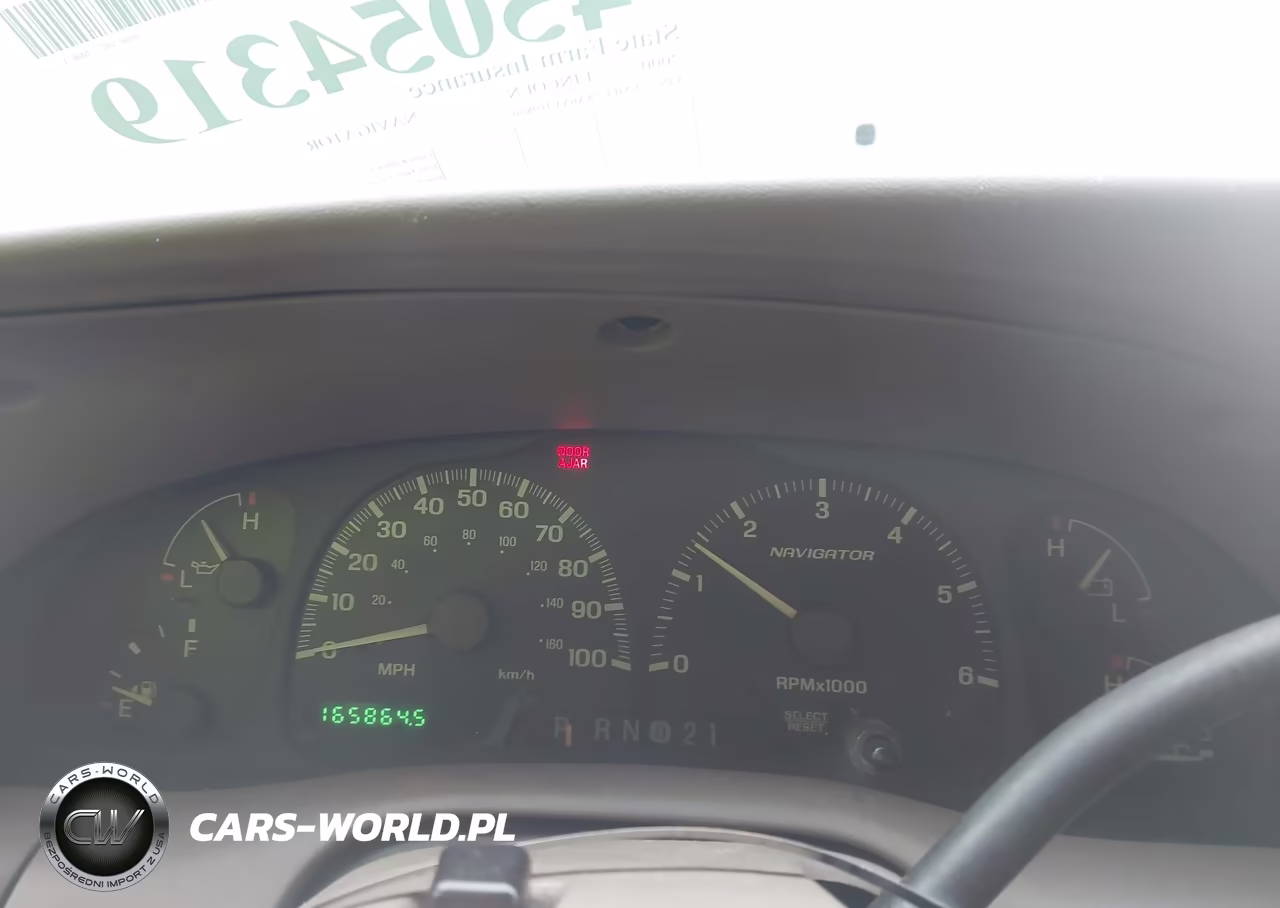 2000 Lincoln Navigator VIN:5LMFU28A6YLJ19830 - 7