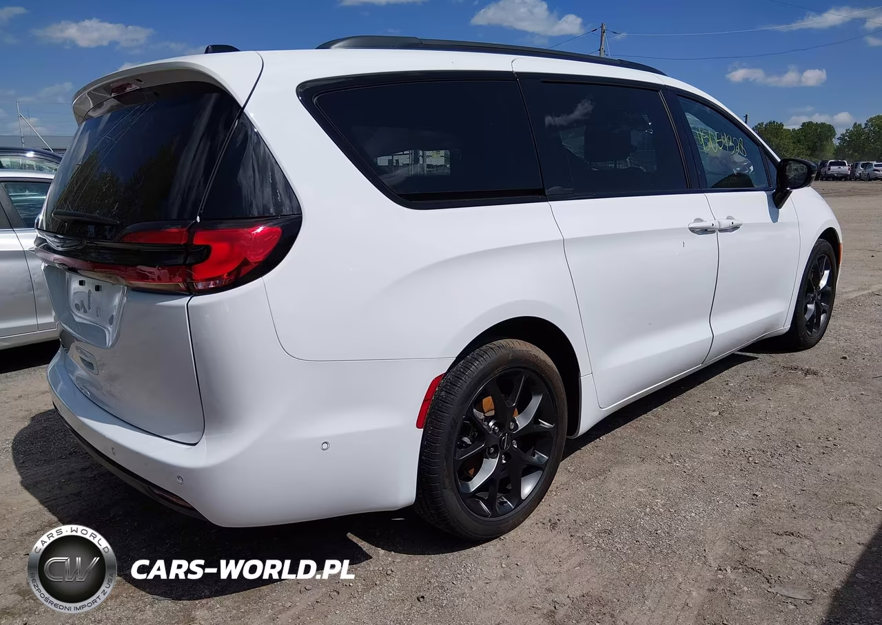 2024 Chrysler Pacifica Touring L VIN:2C4RC1BG6RR130124 - 4