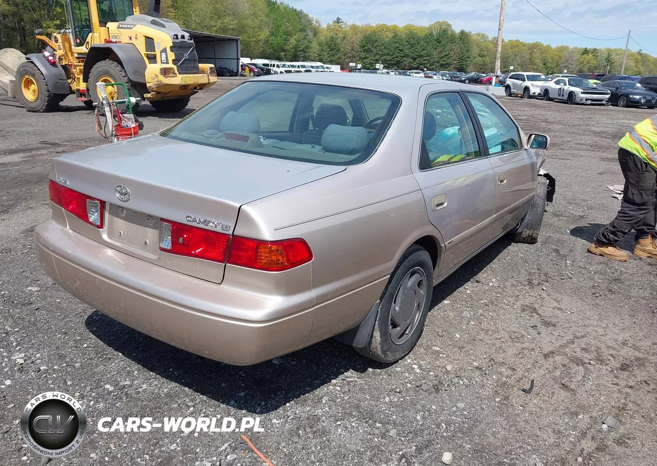 2001 Toyota Camry Le VIN:4T1BG22K01U017935 - 4