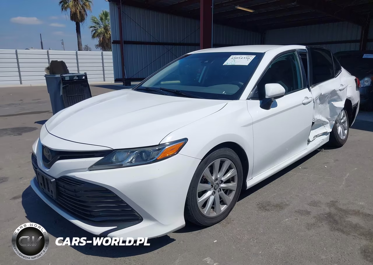 2019 Toyota Camry Le VIN:4T1B11HK7KU239442 - 2