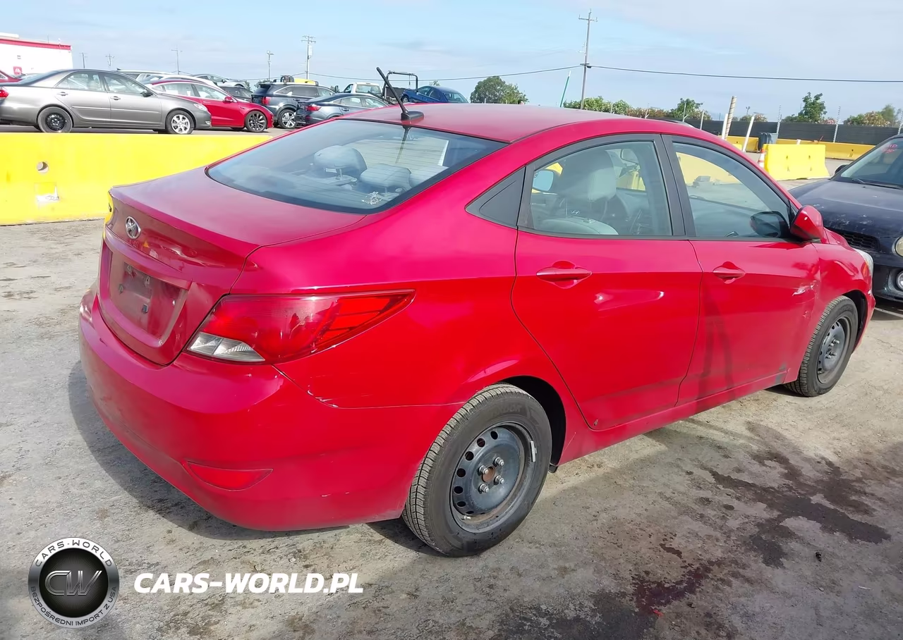 2015 Hyundai Accent Gls VIN:KMHCT4AE2FU864132 - 4
