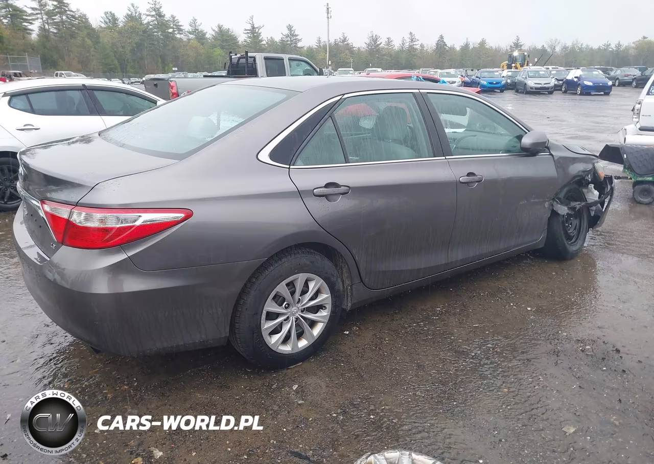2016 Toyota Camry Le VIN:4T1BF1FK4GU517371 - 4