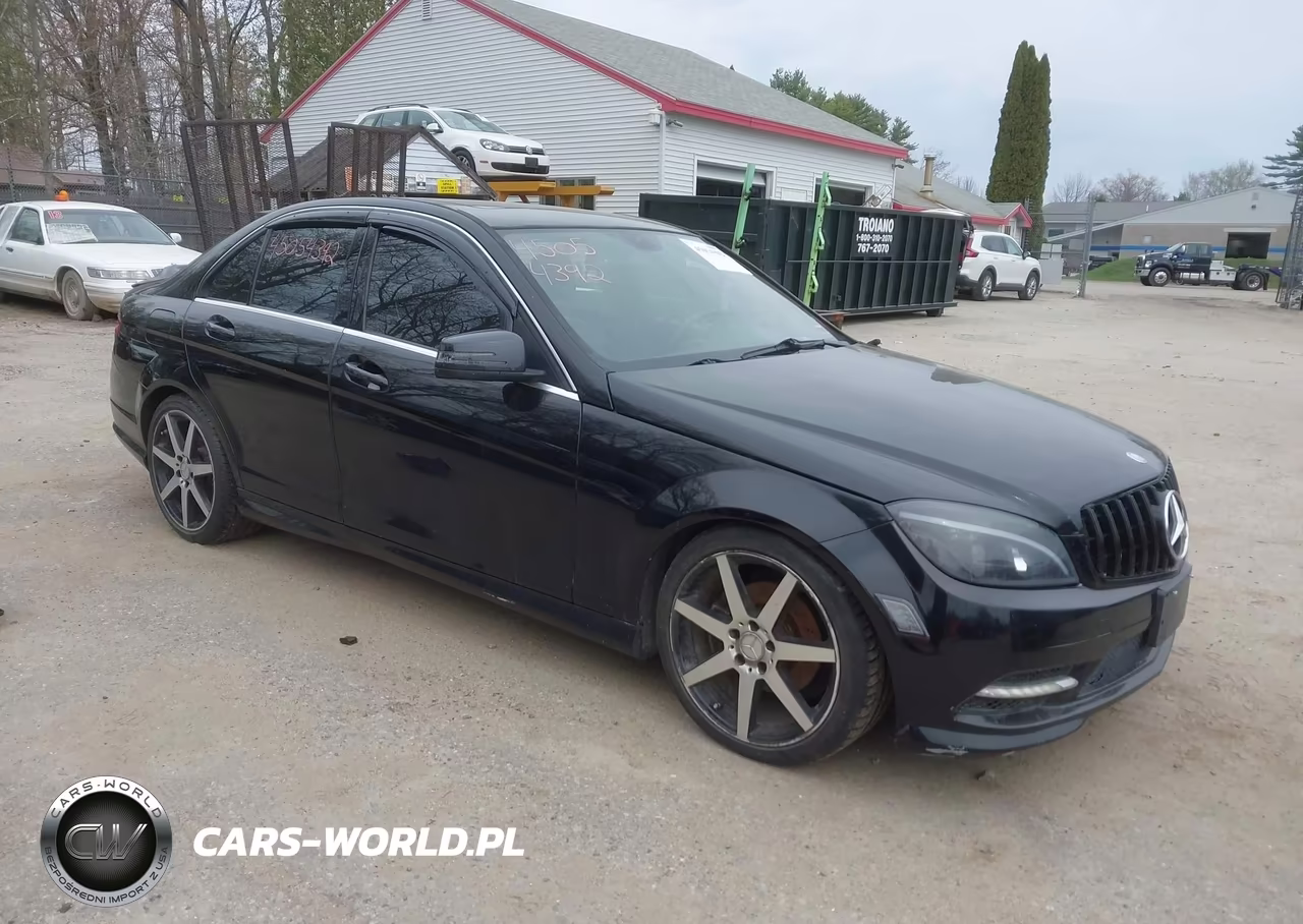 2011 Mercedes-Benz C 300 Luxury 4Matic-Sport 4Matic