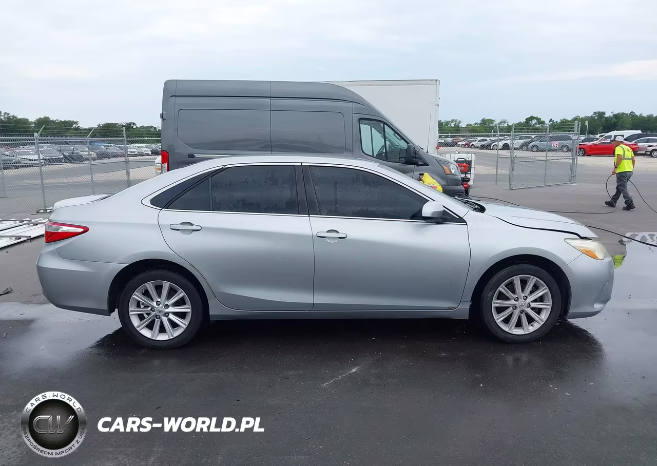 2015 Toyota Camry Le VIN:4T1BF1FK8FU919103 - 13