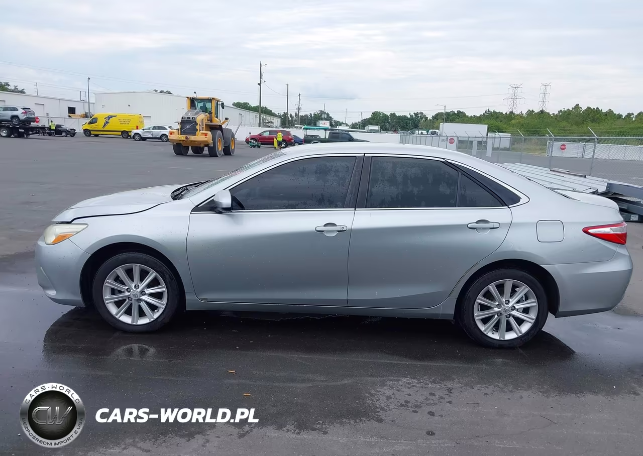 2015 Toyota Camry Le VIN:4T1BF1FK8FU919103 - 14