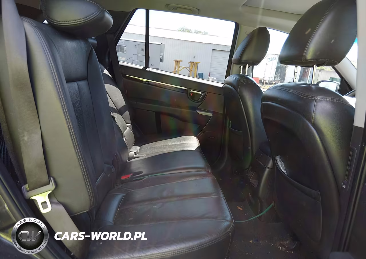 2011 Hyundai Santa Fe Limited V6 VIN:5XYZKDAG3BG055799 - 8
