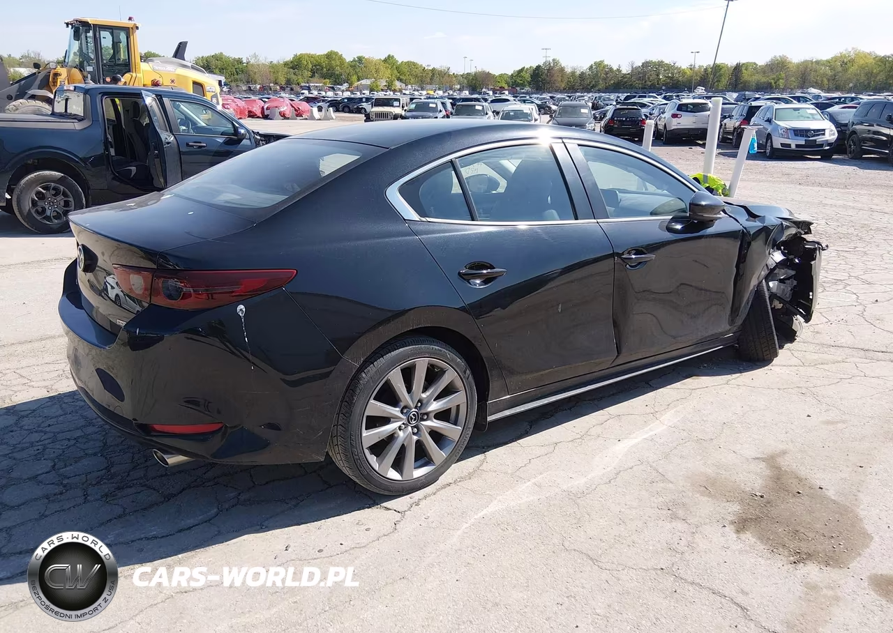 2019 Mazda Mazda3 Select Package VIN:JM1BPACL2K1110772 - 4