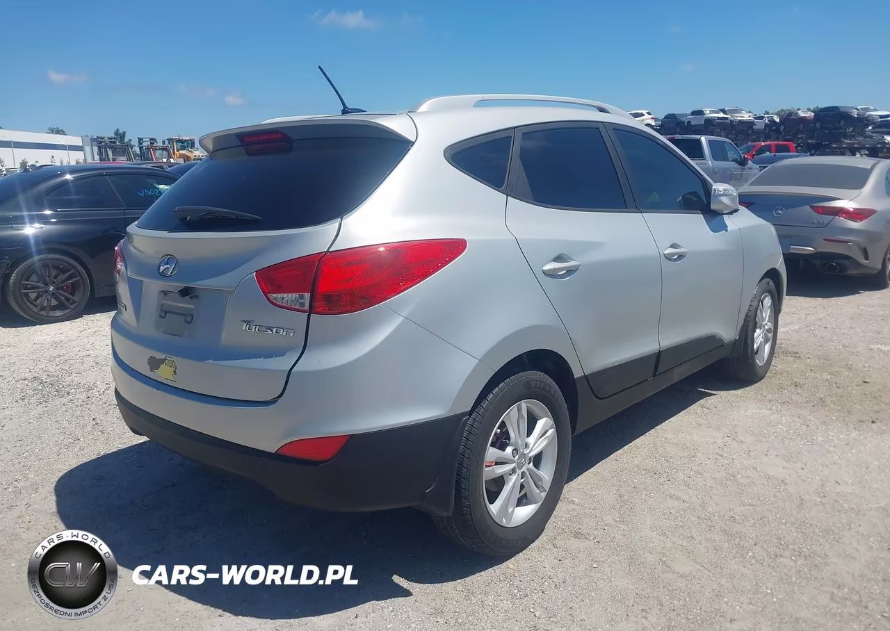 2013 Hyundai Tucson Gls VIN:KM8JU3AC1DU645379 - 4