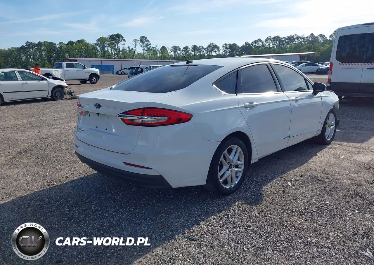 2019 Ford Fusion S VIN:3FA6P0G7XKR159996 - 4