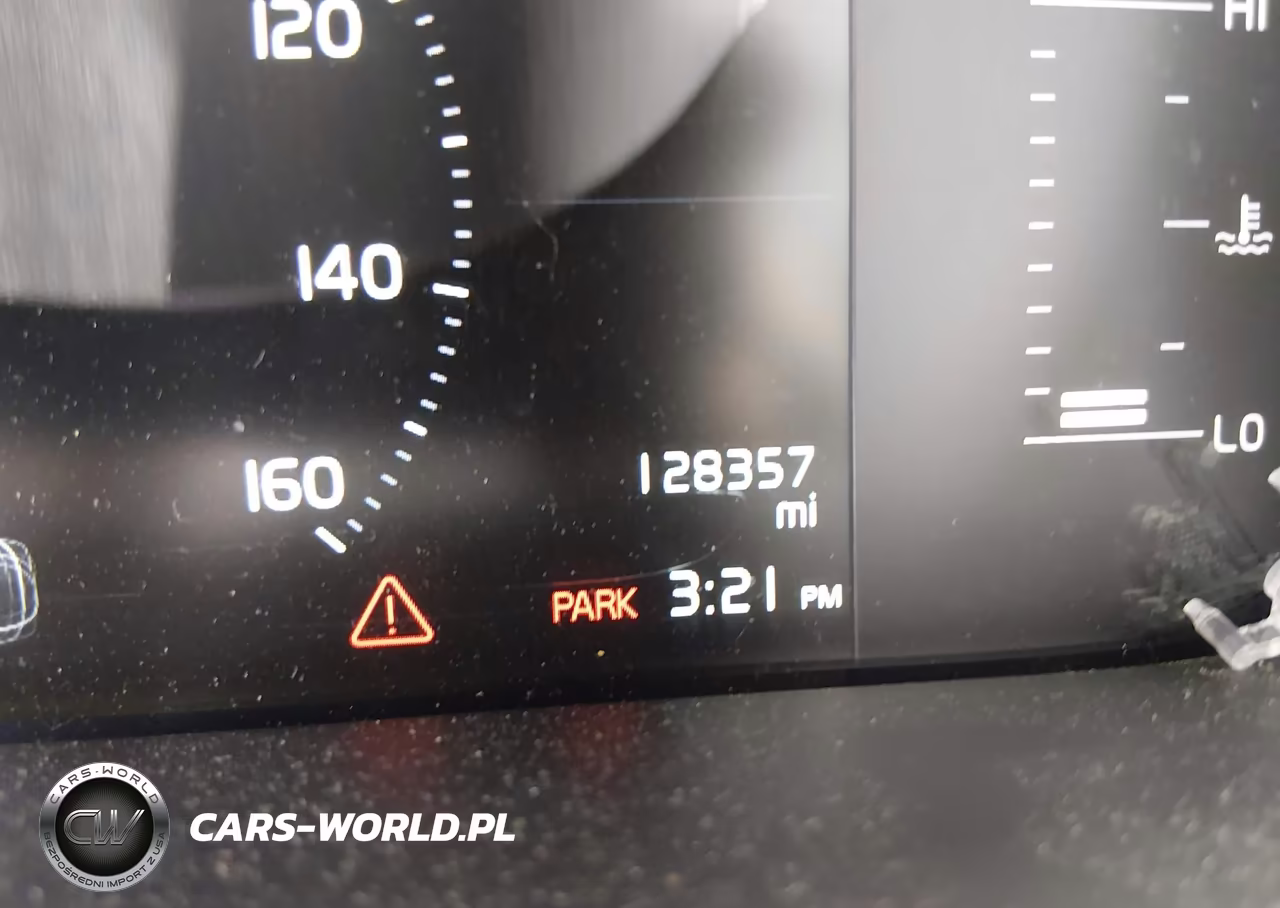 2018 Volvo Xc90 T5 Momentum VIN:YV4102PK7J1339774 - 16