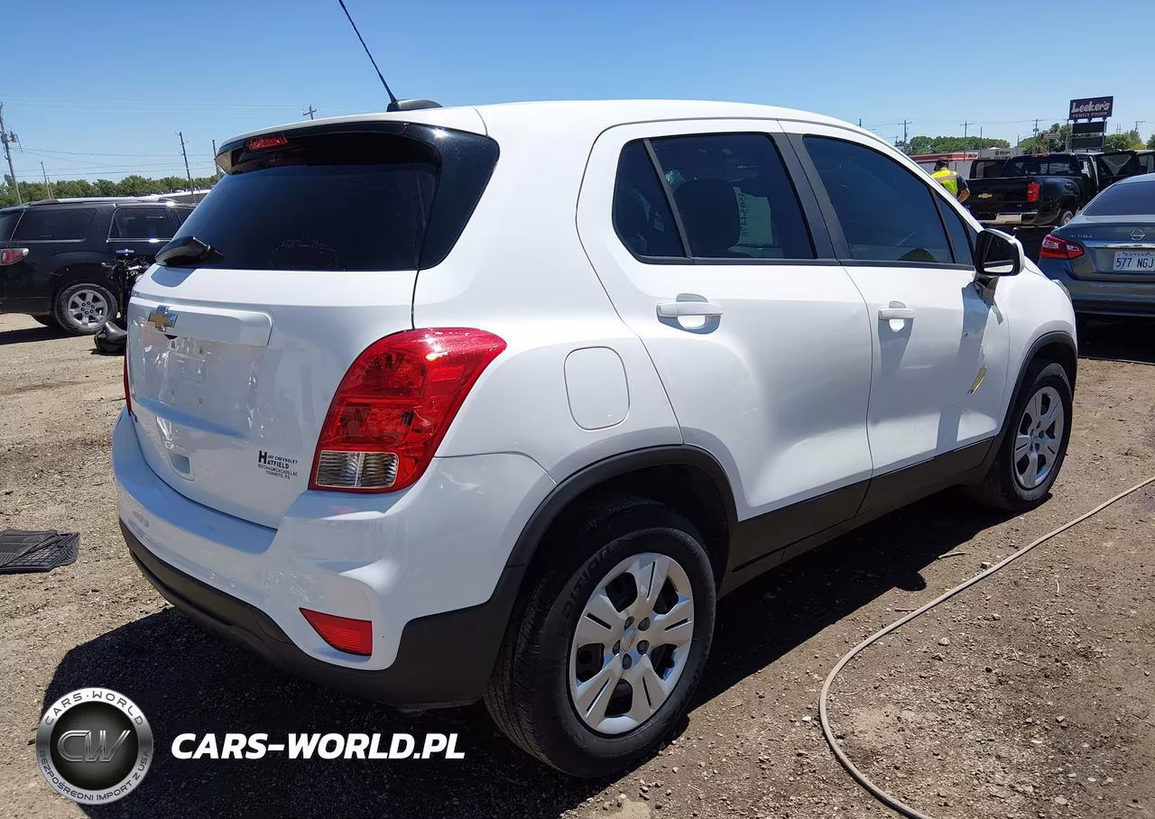 2018 Chevrolet Trax Ls VIN:3GNCJKSB1JL405185 - 4
