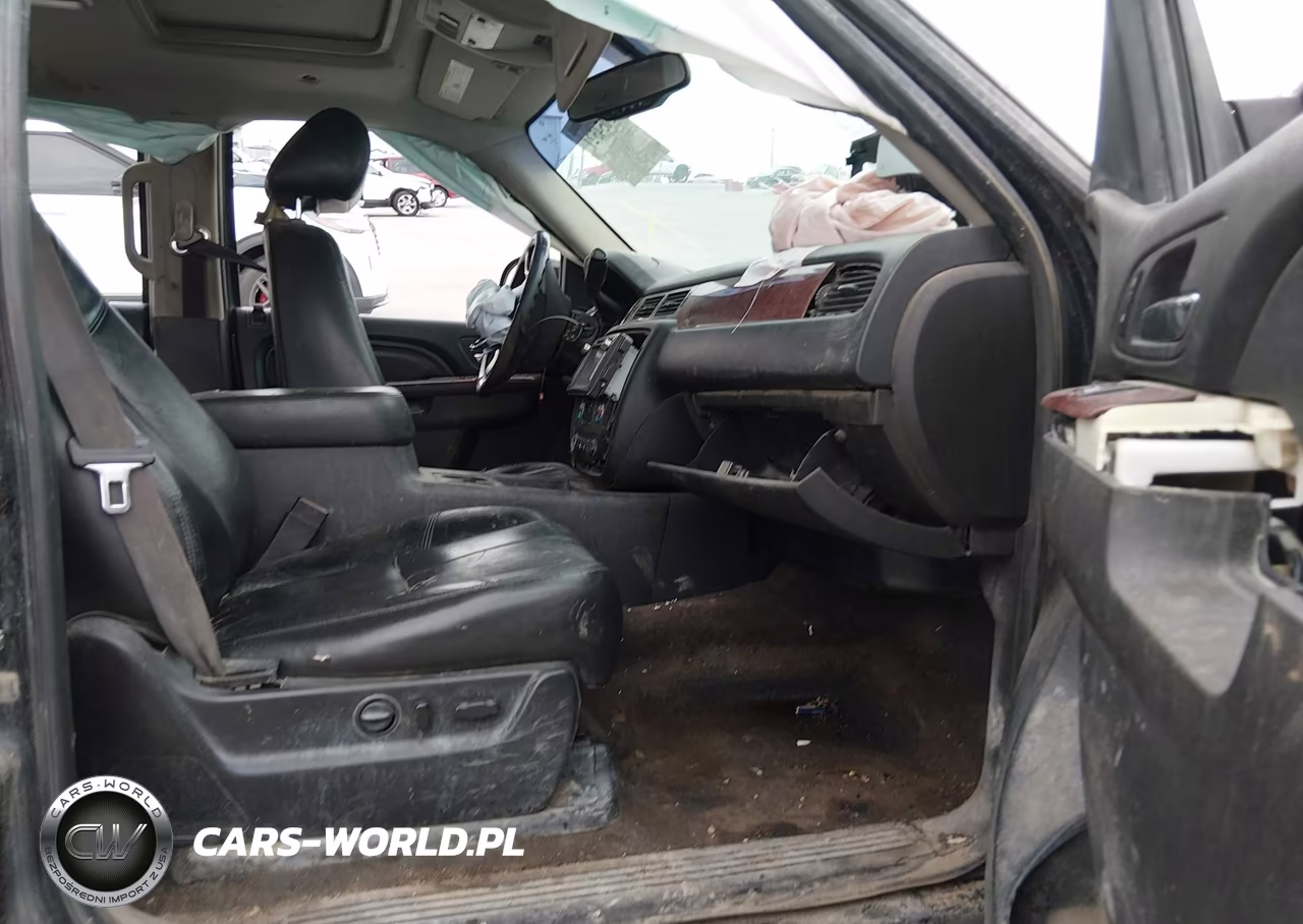 2012 Chevrolet Suburban 1500 Lt VIN:1GNSKJE75CR290452 - 5