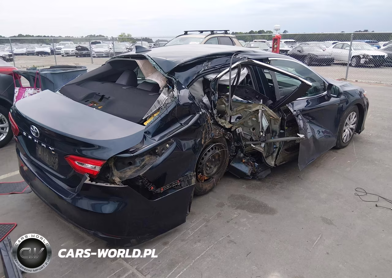 2019 Toyota Camry L VIN:4T1B11HKXKU768531 - 4
