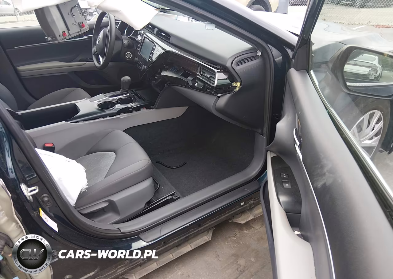 2019 Toyota Camry L VIN:4T1B11HKXKU768531 - 5