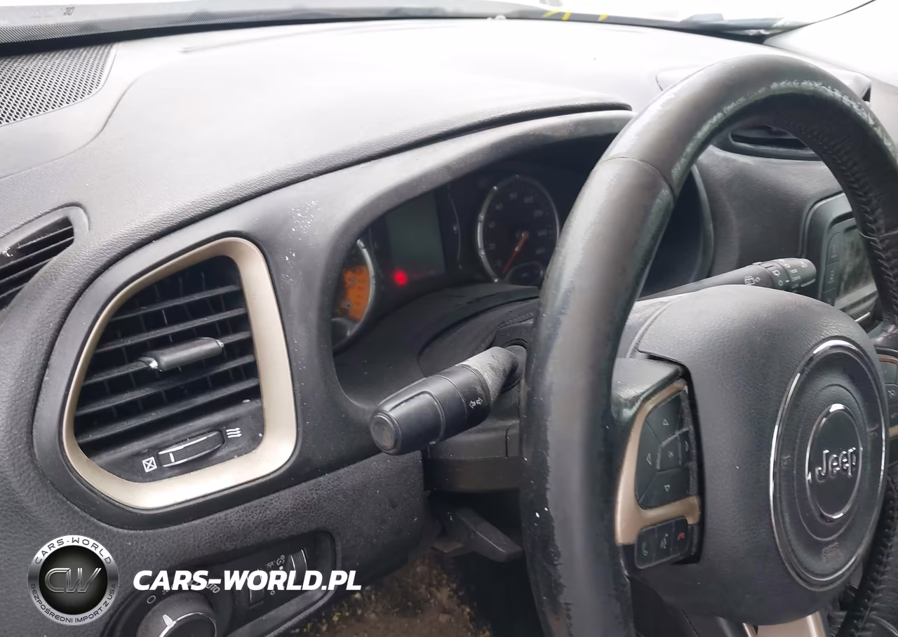 2017 Jeep Renegade Latitude 4X4 VIN:ZACCJBBBXHPF24718 - 7