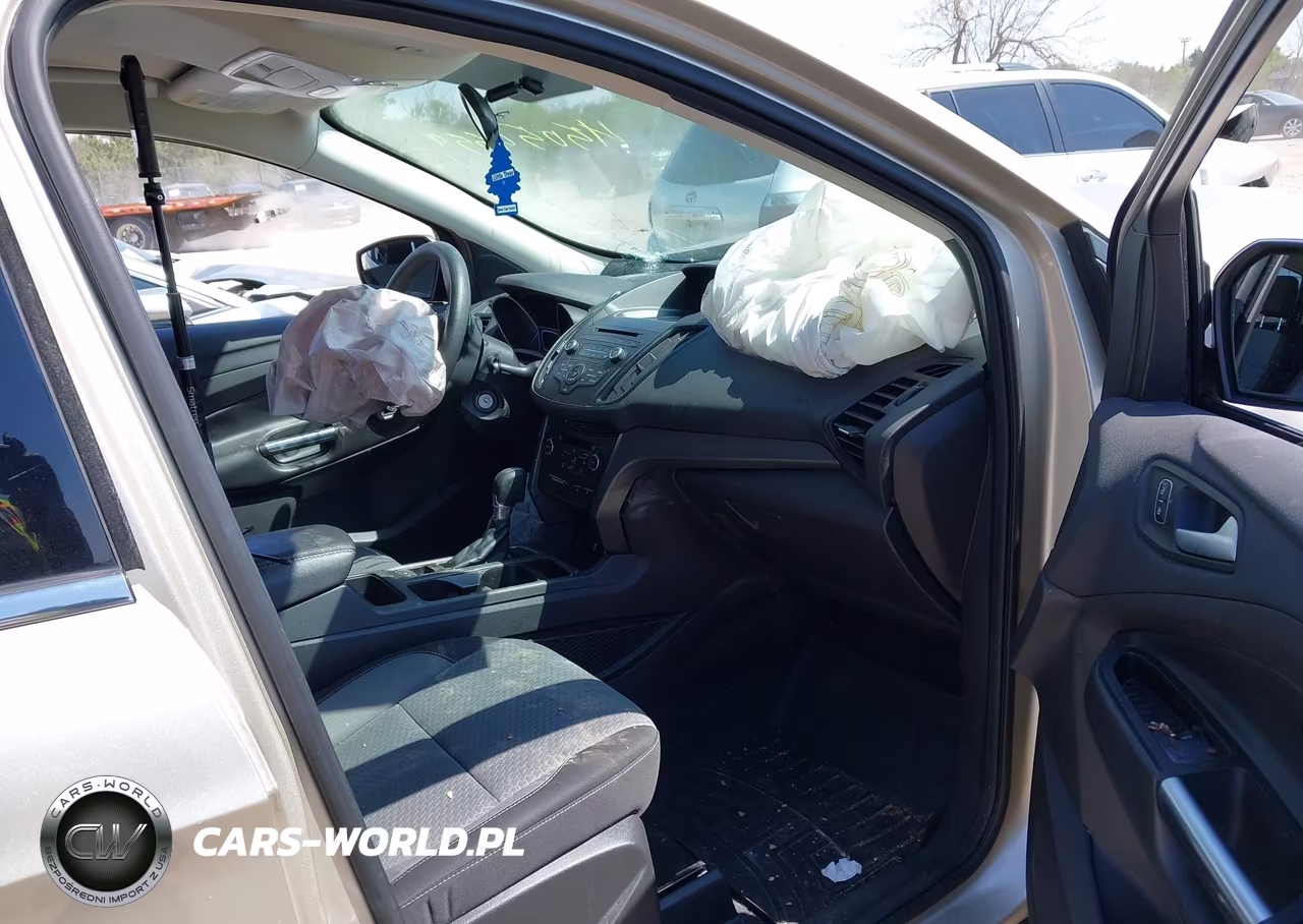 2017 Ford Escape Se VIN:1FMCU0GD7HUB87568 - 5