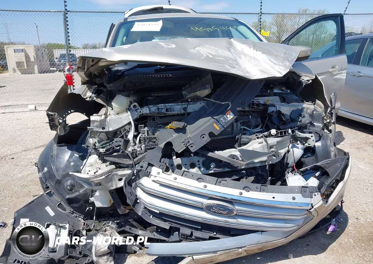 2017 Ford Escape Se VIN:1FMCU0GD7HUB87568 - 6