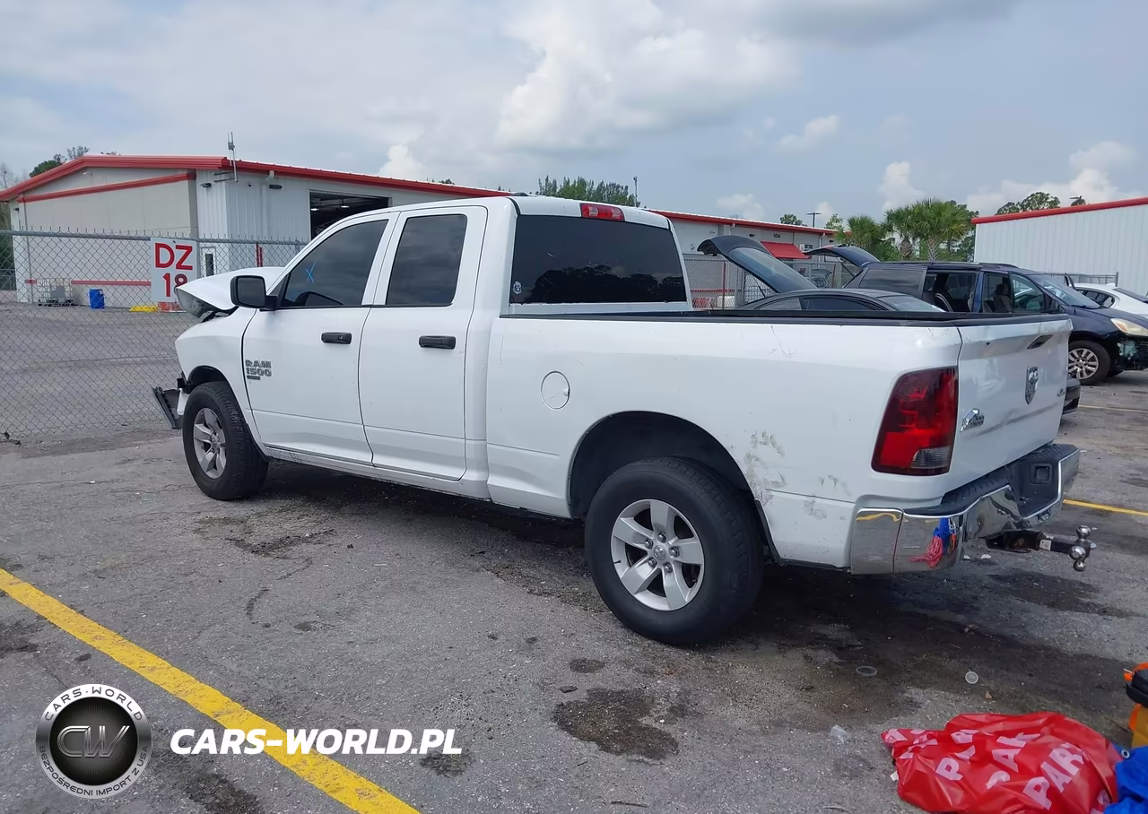 2019 Ram 1500 Classic Tradesman 4X4 6'4 Box VIN:1C6RR7FG8KS700700 - 3