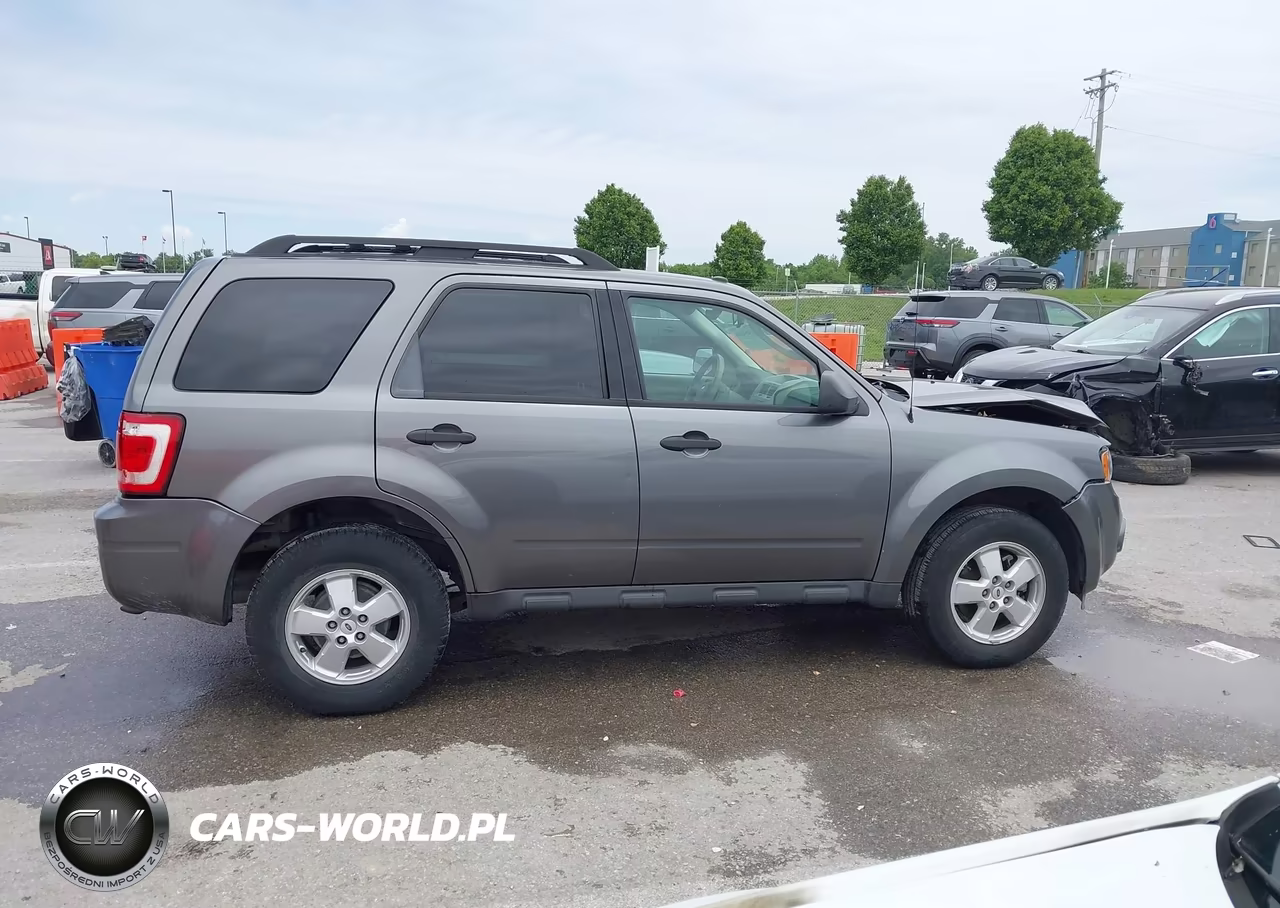 2009 Ford Escape Xlt VIN:1FMCU03709KA02726 - 14