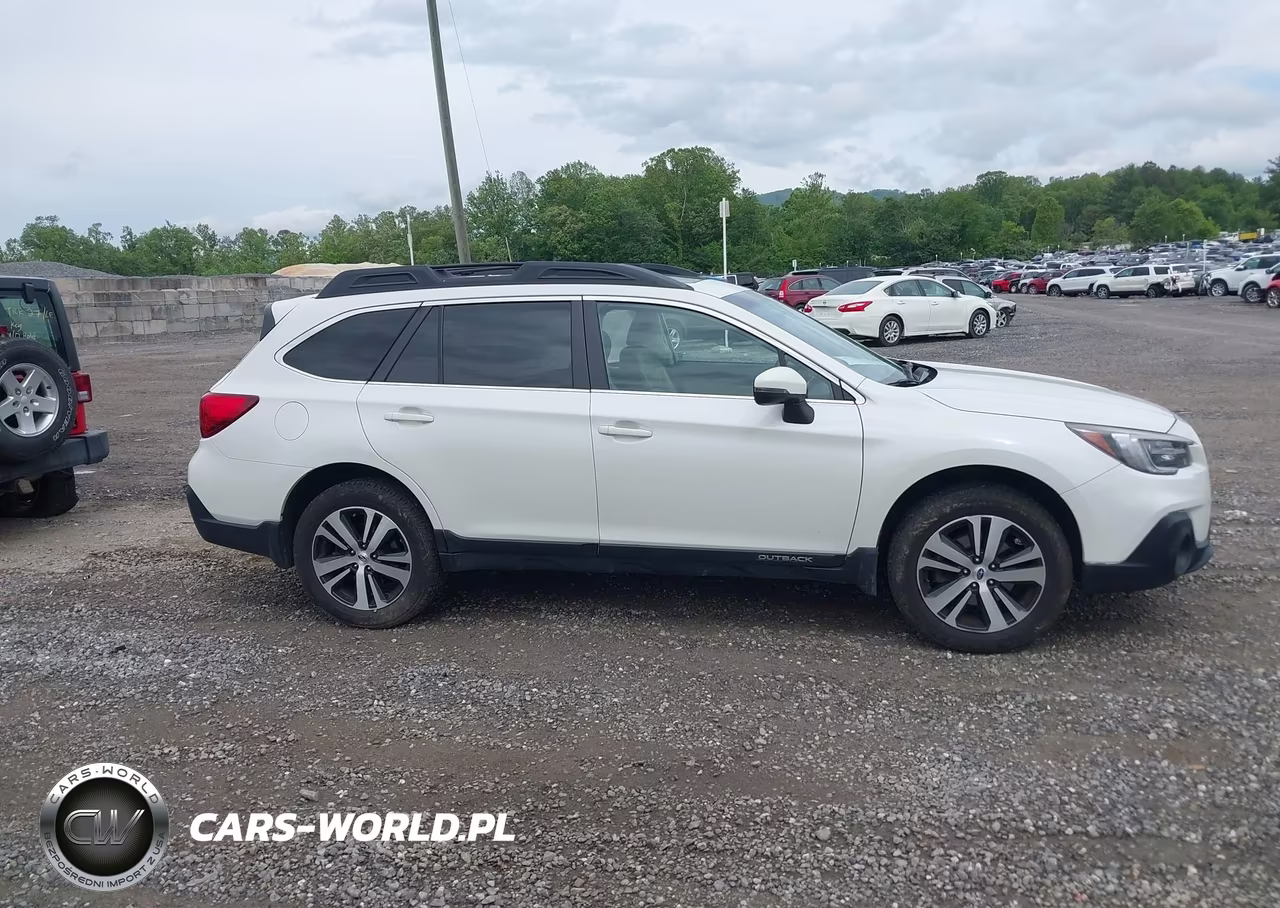 2018 Subaru Outback 2.5I Limited VIN:4S4BSANC6J3222419 - 13