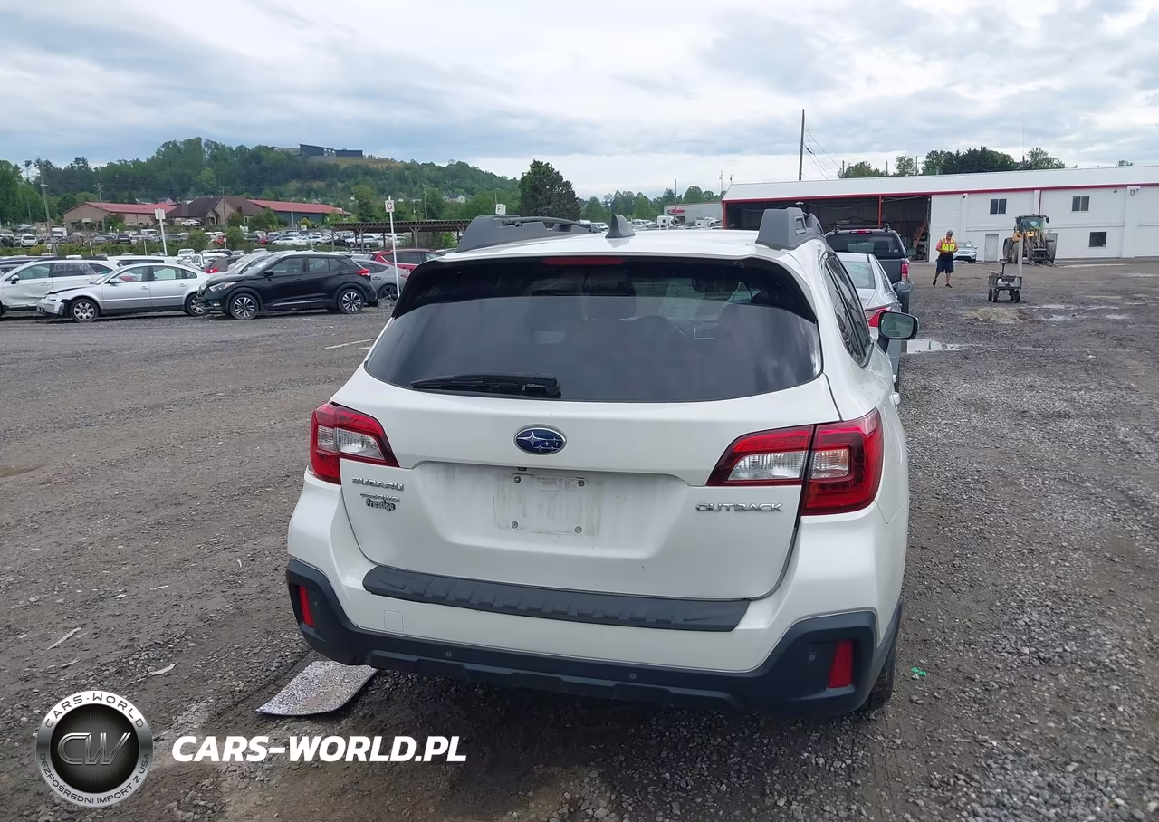 2018 Subaru Outback 2.5I Limited VIN:4S4BSANC6J3222419 - 16