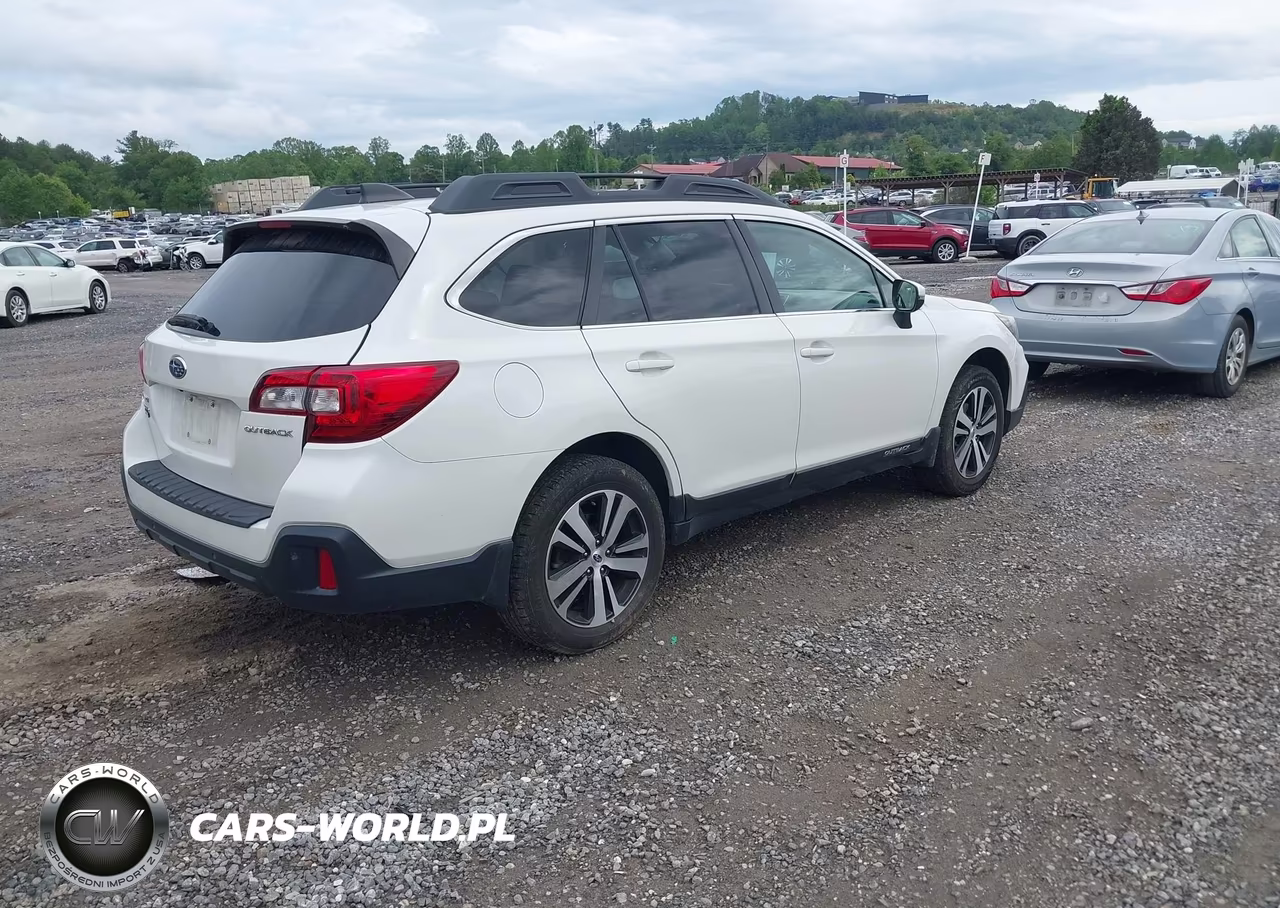 2018 Subaru Outback 2.5I Limited VIN:4S4BSANC6J3222419 - 4