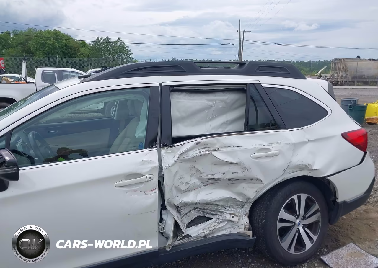 2018 Subaru Outback 2.5I Limited VIN:4S4BSANC6J3222419 - 6
