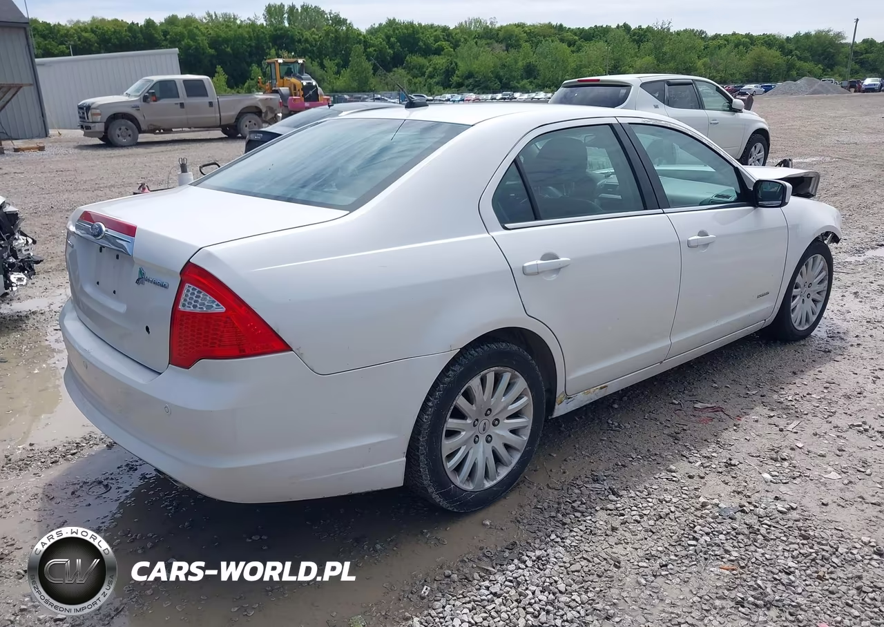 2011 Ford Fusion Hybrid VIN:3FADP0L30BR314842 - 4