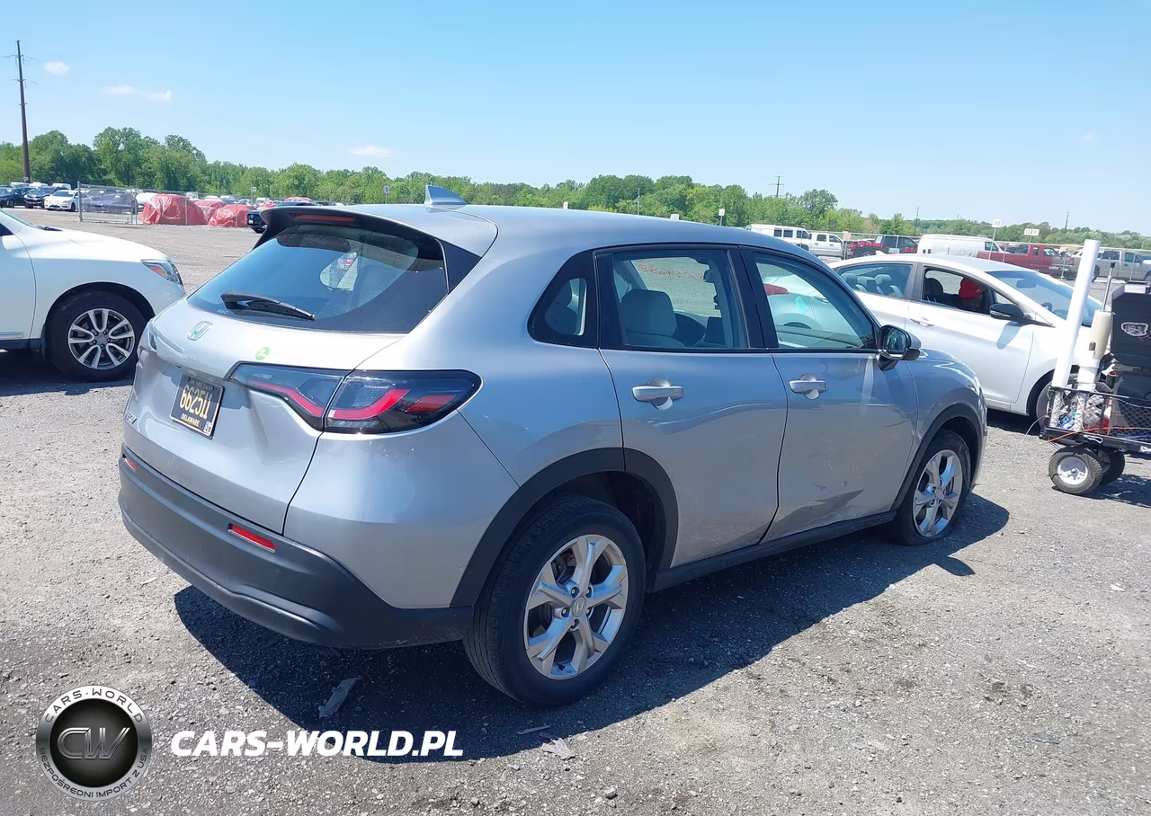 2023 Honda Hr-V Awd Lx VIN:3CZRZ2H36PM746039 - 4