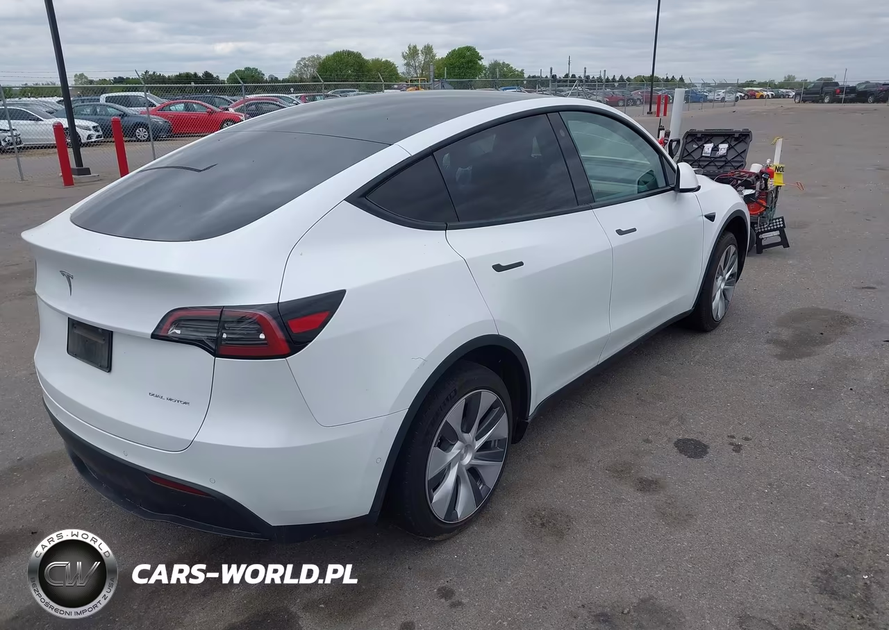2022 Tesla Model Y Long Range Dual Motor All-Wheel Drive VIN:7SAYGDEE0NF315306 - 4