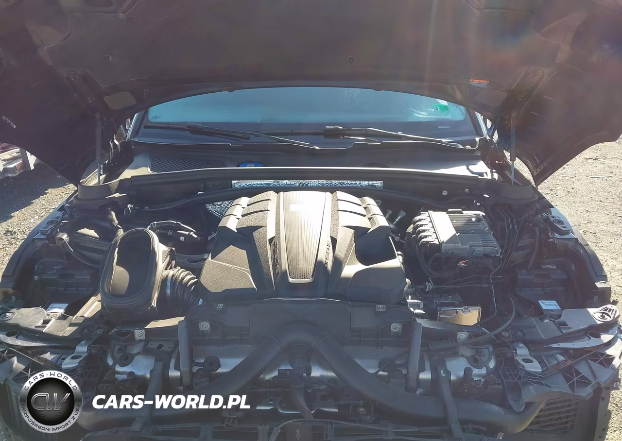 2021 Porsche Macan Turbo VIN:WP1AF2A52MLB60358 - 10