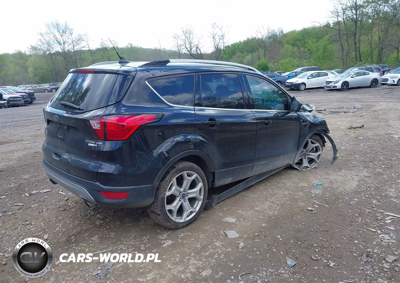 2019 Ford Escape Titanium VIN:1FMCU9J91KUB76369 - 4
