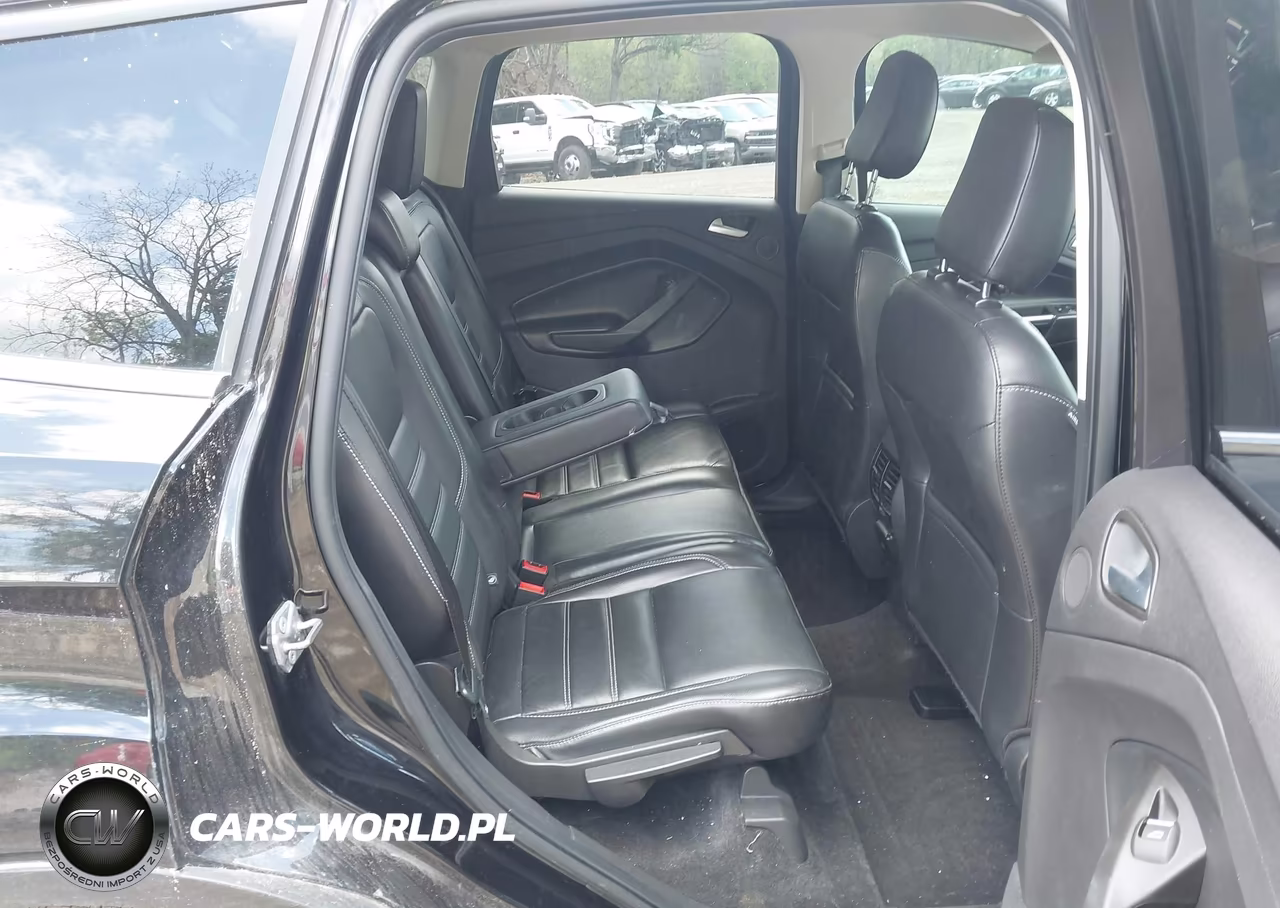 2019 Ford Escape Titanium VIN:1FMCU9J91KUB76369 - 8