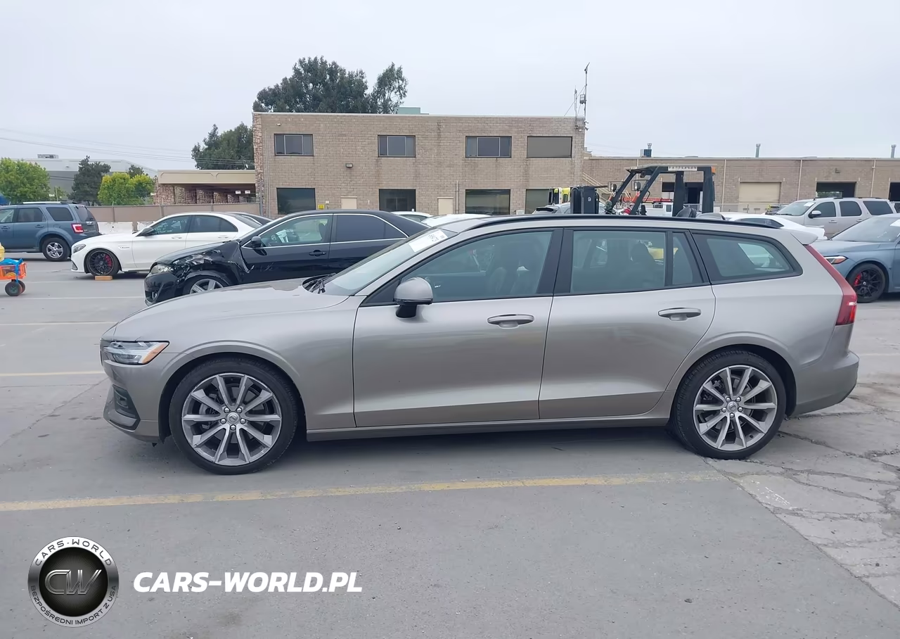 2021 Volvo V60 T5 Momentum VIN:YV1102EK3M2427316 - 14