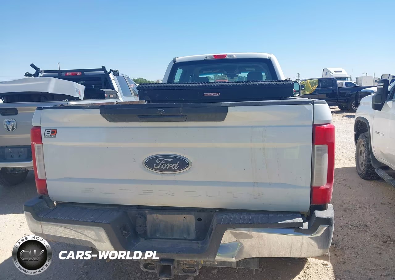 2018 Ford F-350 Xl VIN:1FT7W3BT2JEB19114 - 16