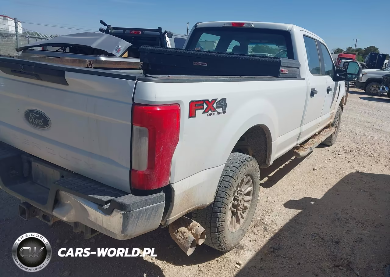 2018 Ford F-350 Xl VIN:1FT7W3BT2JEB19114 - 4