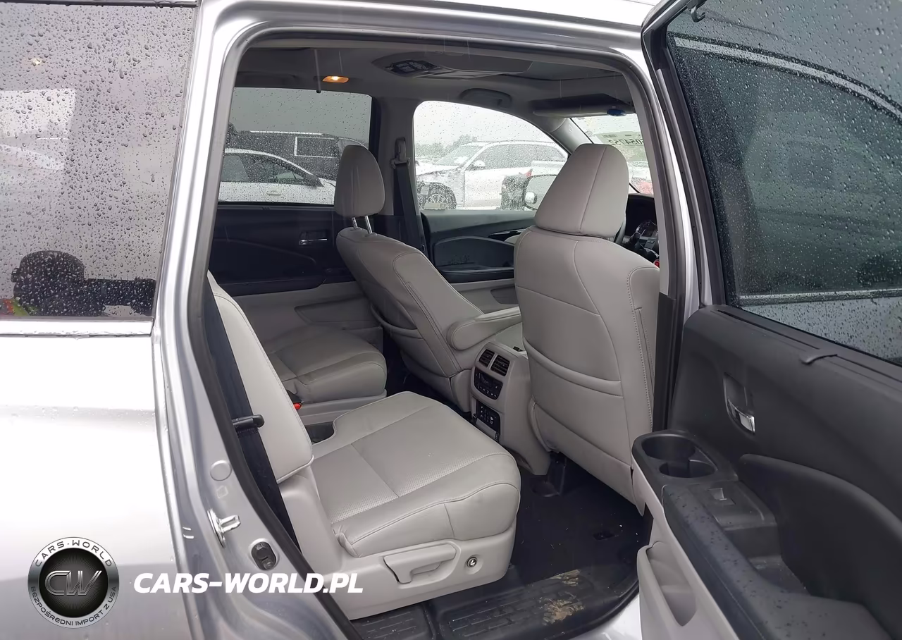 2018 Honda Pilot Elite VIN:5FNYF6H05JB033927 - 8