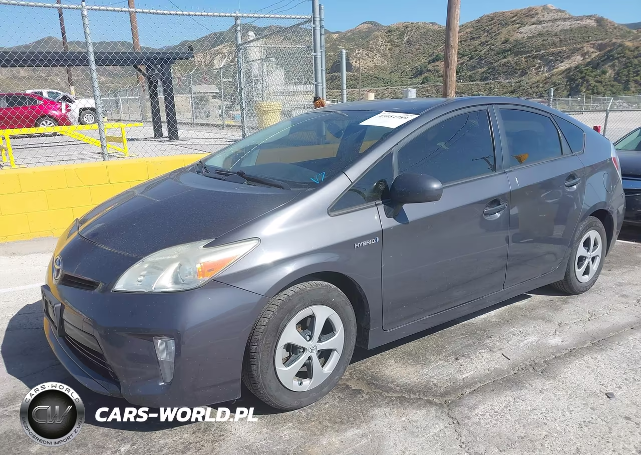 2015 Toyota Prius Two VIN:JTDKN3DU3F1994123 - 2