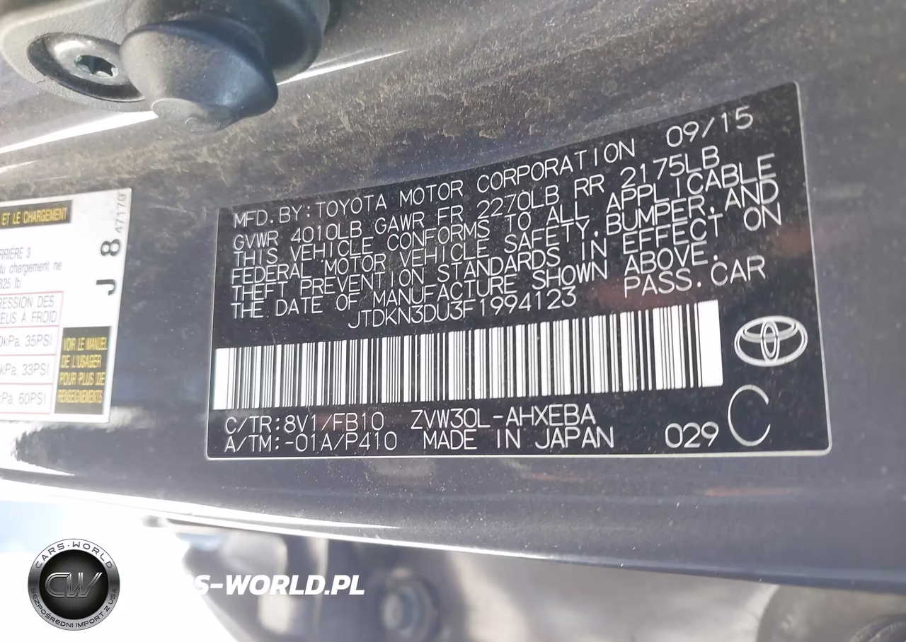 2015 Toyota Prius Two VIN:JTDKN3DU3F1994123 - 9