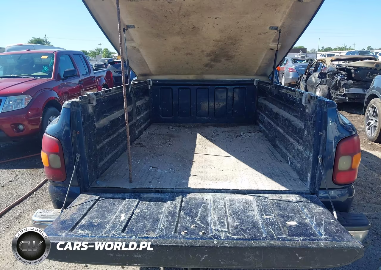 2000 Chevrolet Silverado 1500 Ls VIN:1GCEC19V2YZ317853 - 17