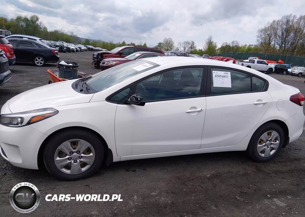 2017 Kia Forte Lx VIN:3KPFK4A71HE081312 - 6