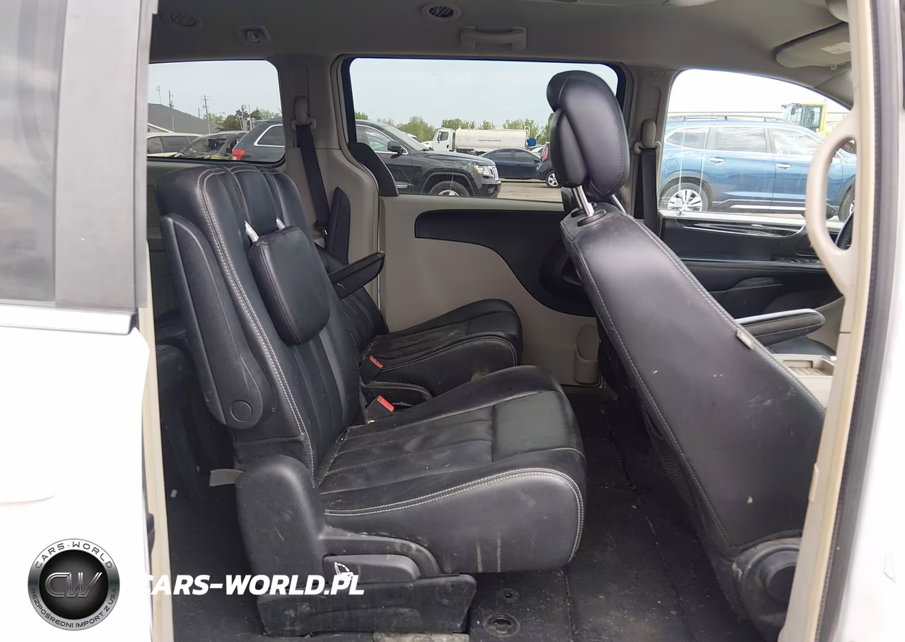 2014 Chrysler Town & Country Touring VIN:2C4RC1BG3ER396999 - 8