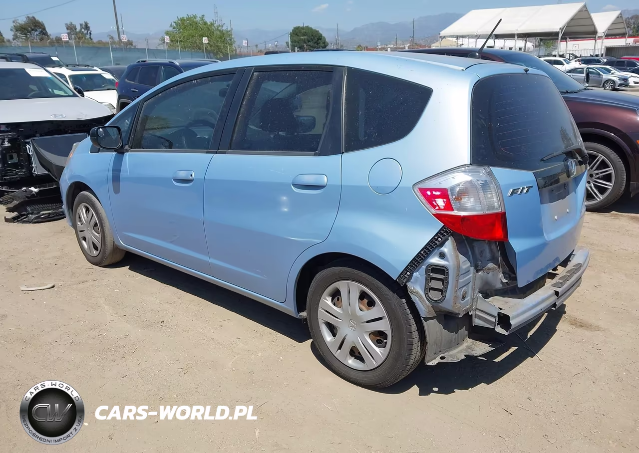 2010 Honda Fit VIN:JHMGE8H2XAC000607 - 3