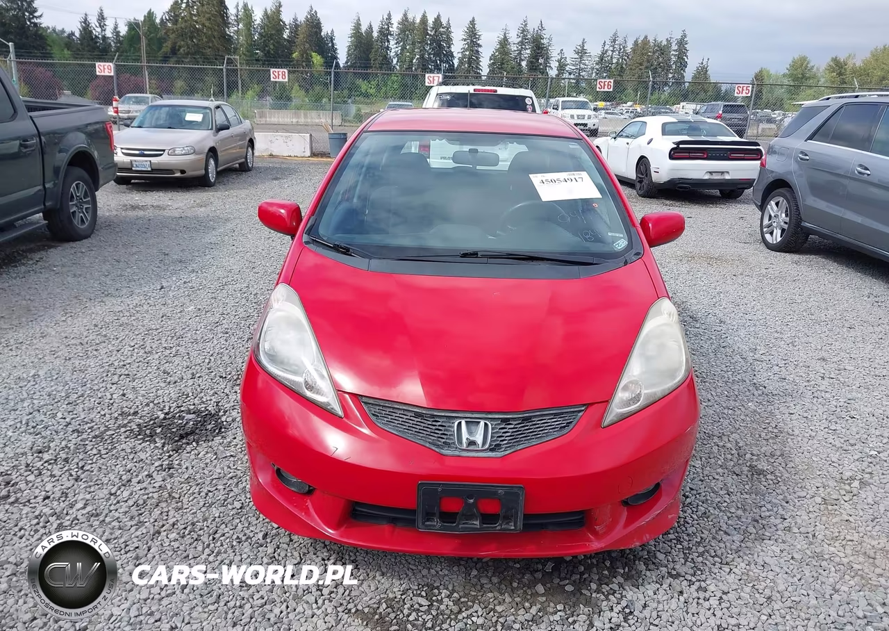 2011 Honda Fit Sport VIN:JHMGE8H51BC011846 - 12