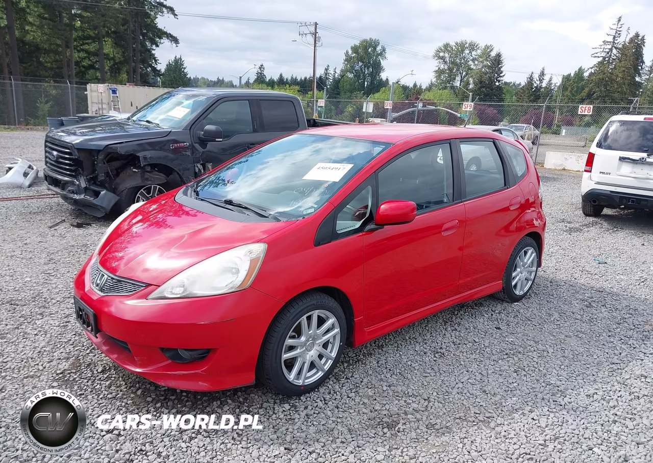 2011 Honda Fit Sport VIN:JHMGE8H51BC011846 - 2