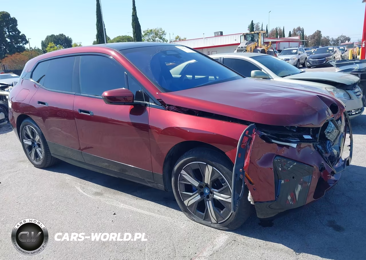 2025 BMW Ix xDrive50 – zdjęcie 1 z 18