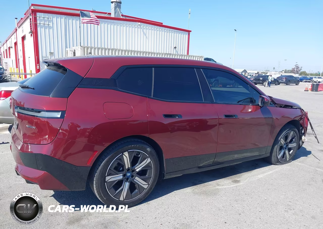 2025 BMW Ix xDrive50 VIN:WB523CF05SCT40718 - 13